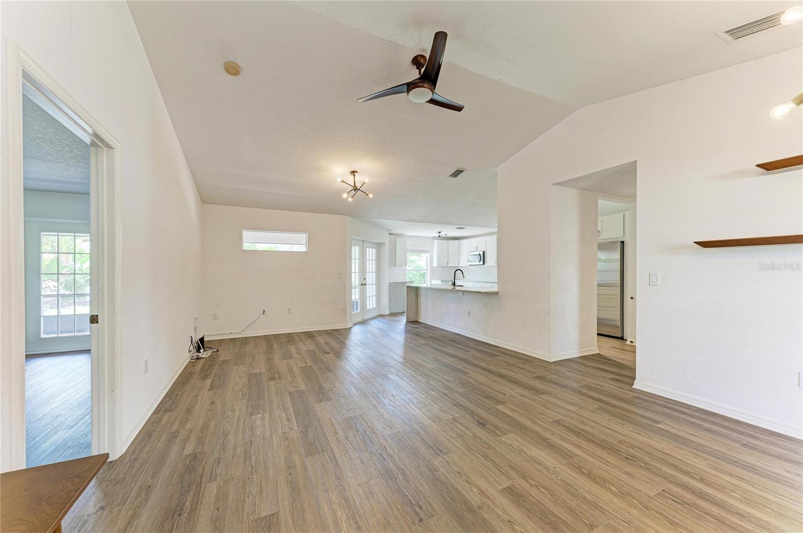 4173 PARRY DR — photo 11