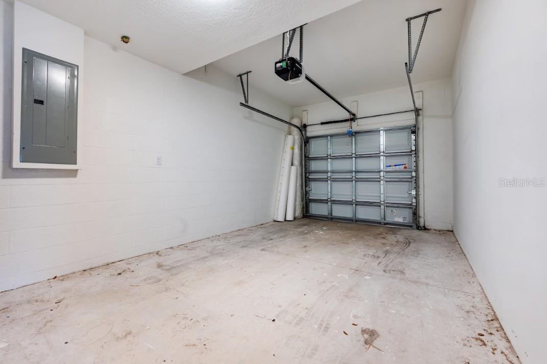 3903 N OLA AVE — photo 33