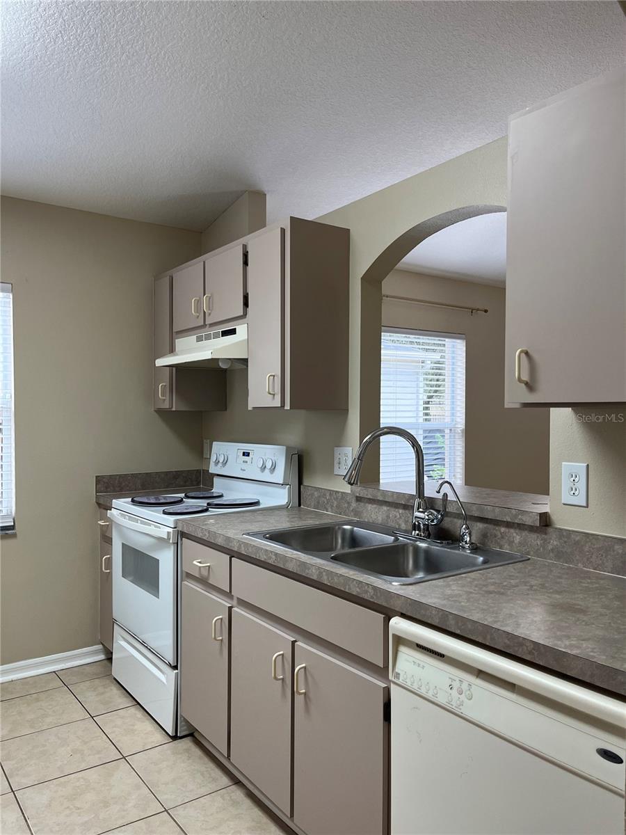 515 SABLE POINTE AVE — photo 7