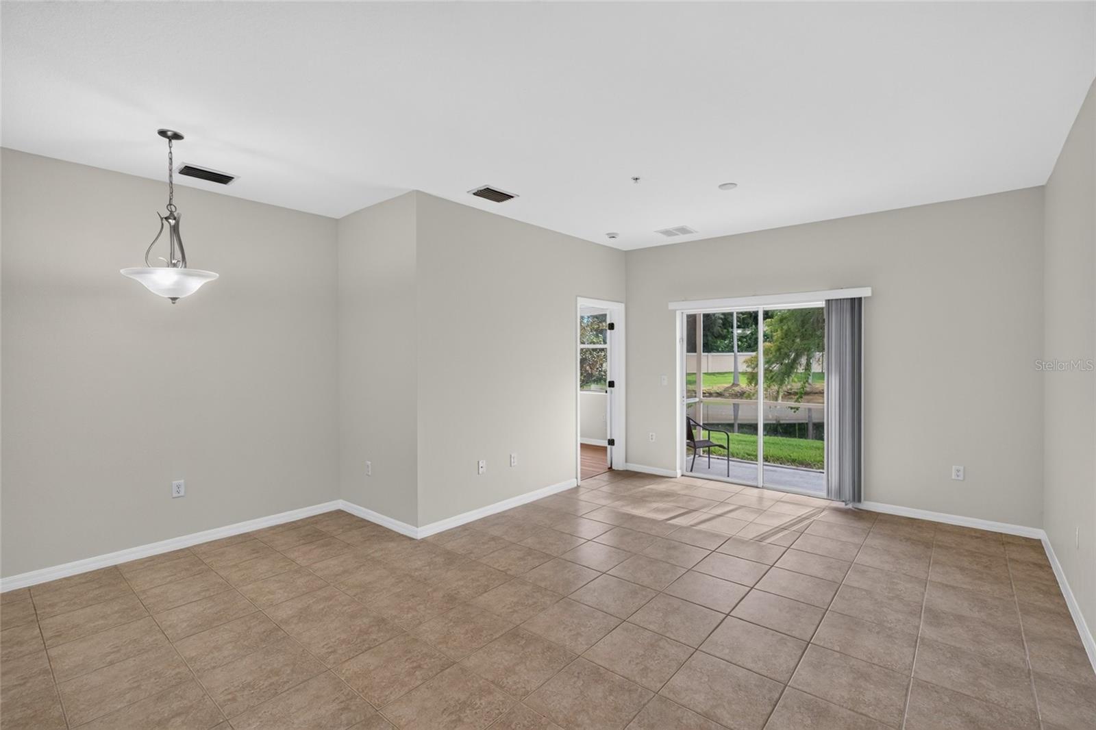 3707 PARKRIDGE CIR #7-106 — photo 6