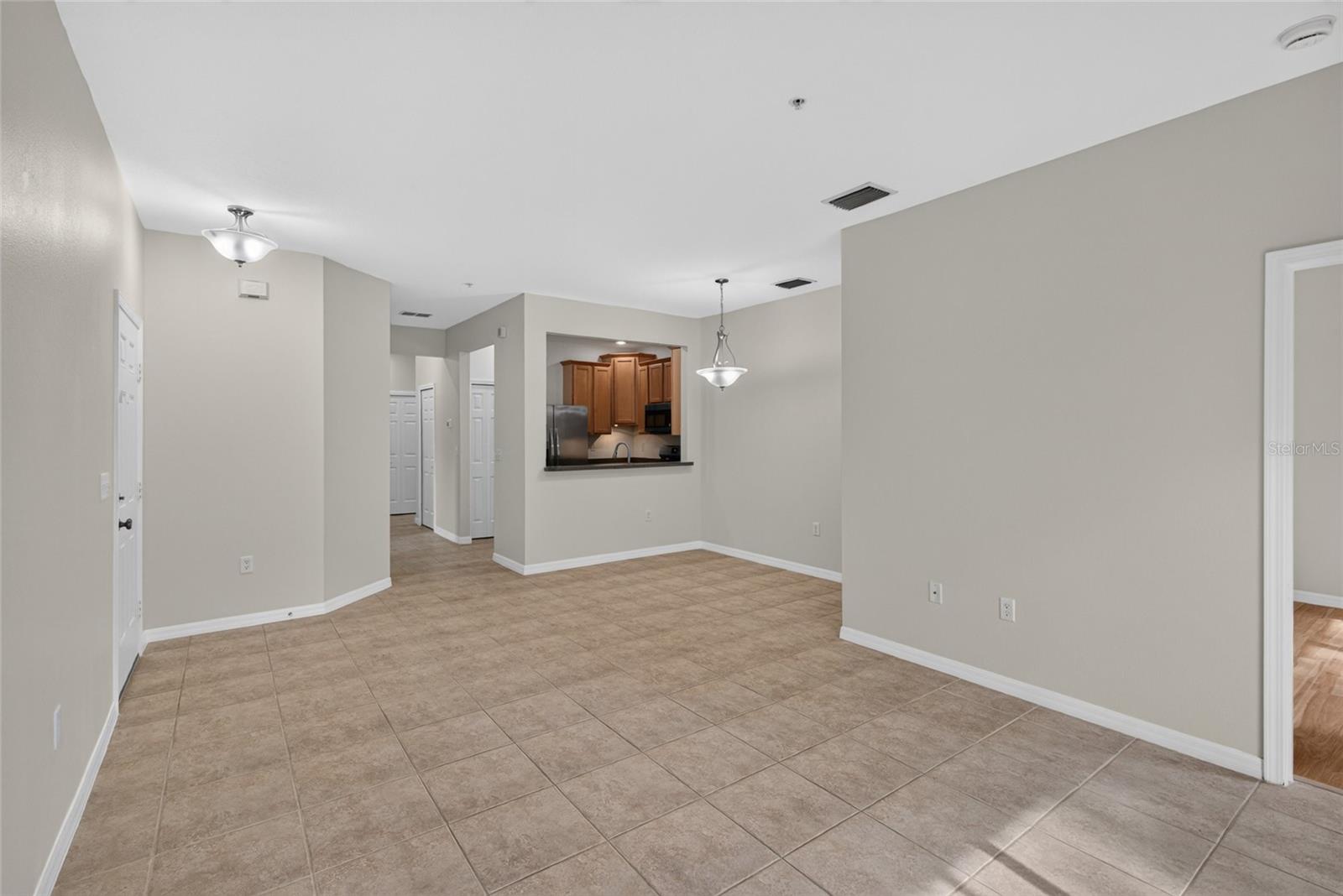3707 PARKRIDGE CIR #7-106 — photo 5
