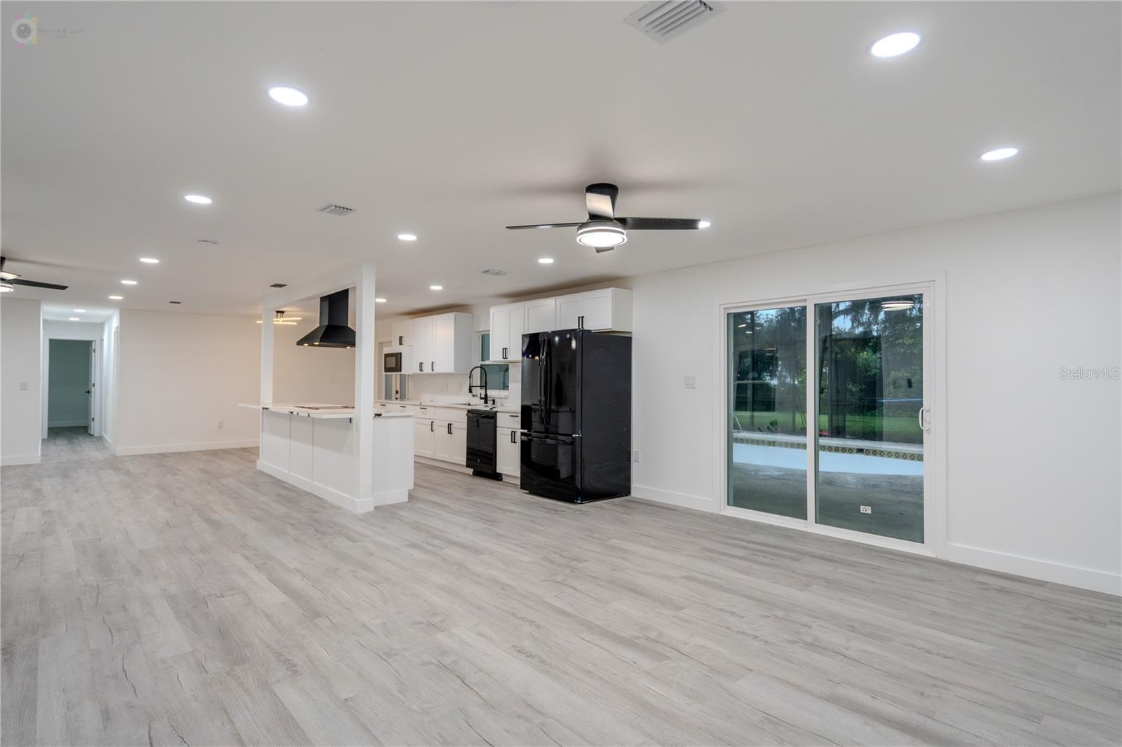 611 ROOKS RD — photo 15