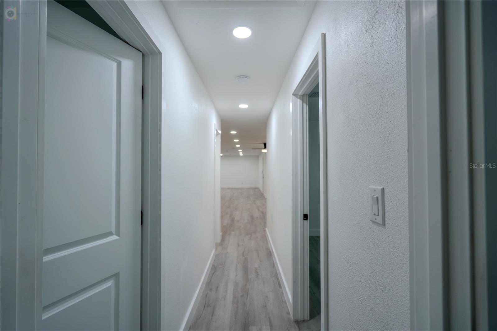 611 ROOKS RD — photo 17