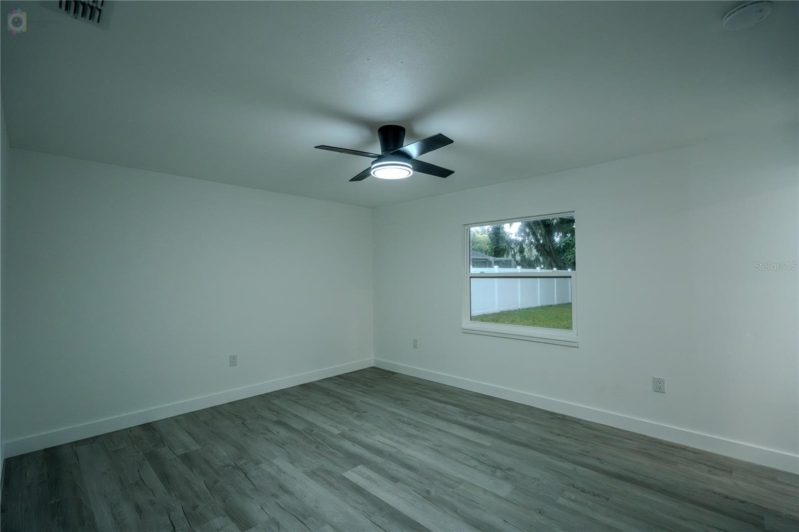 611 ROOKS RD — photo 19