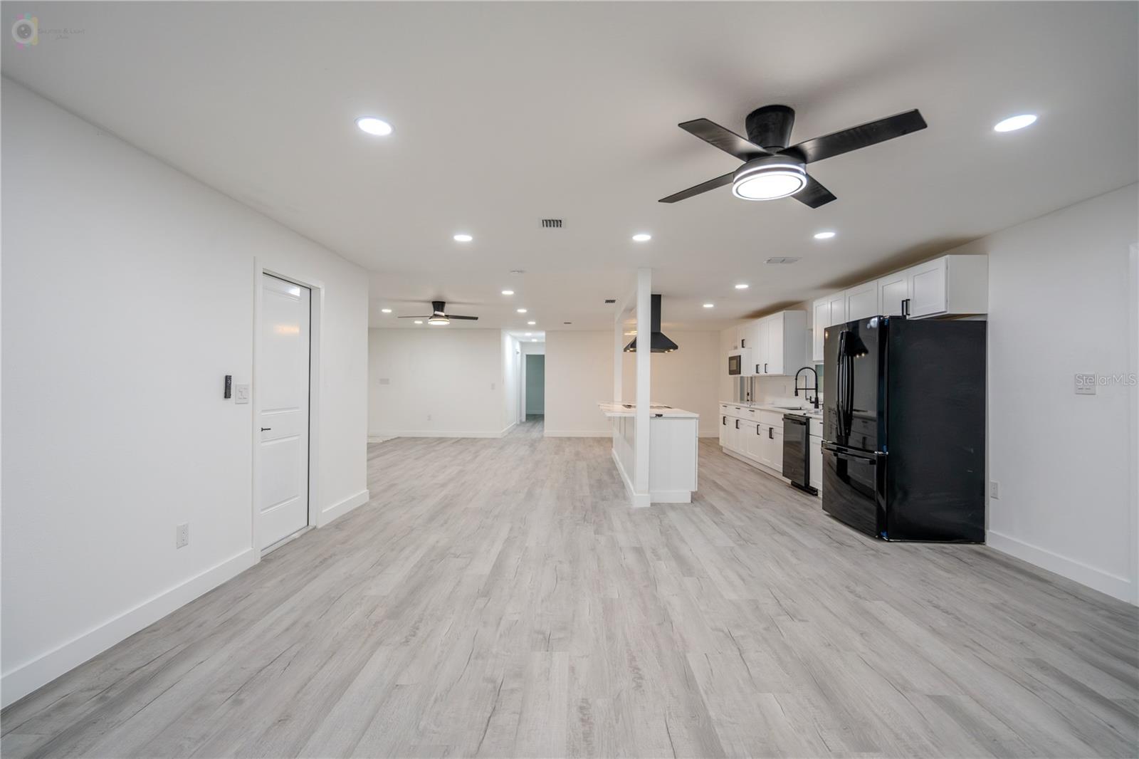 611 ROOKS RD — photo 14