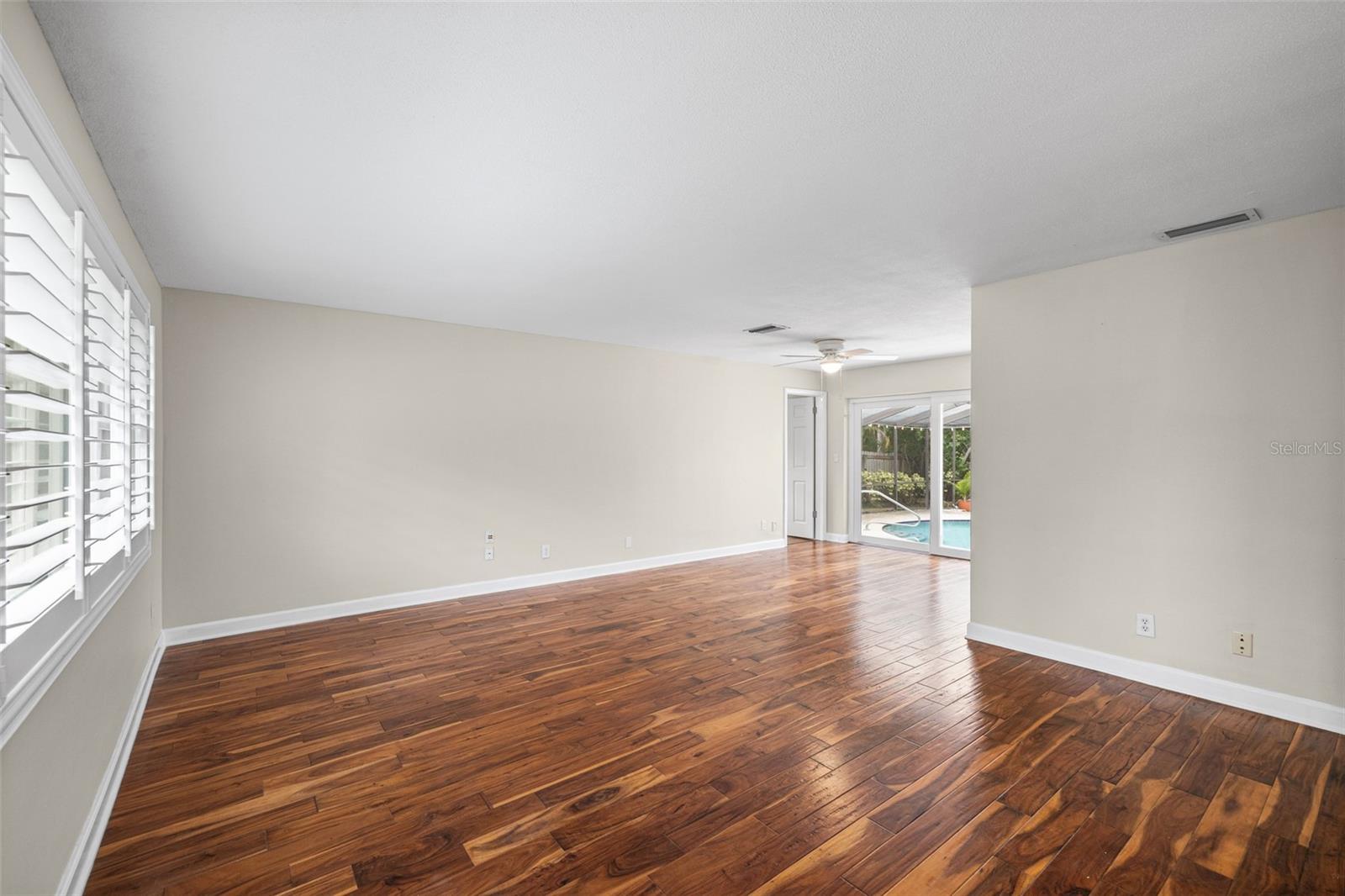 1570 HIGH BLUFF DR — photo 15