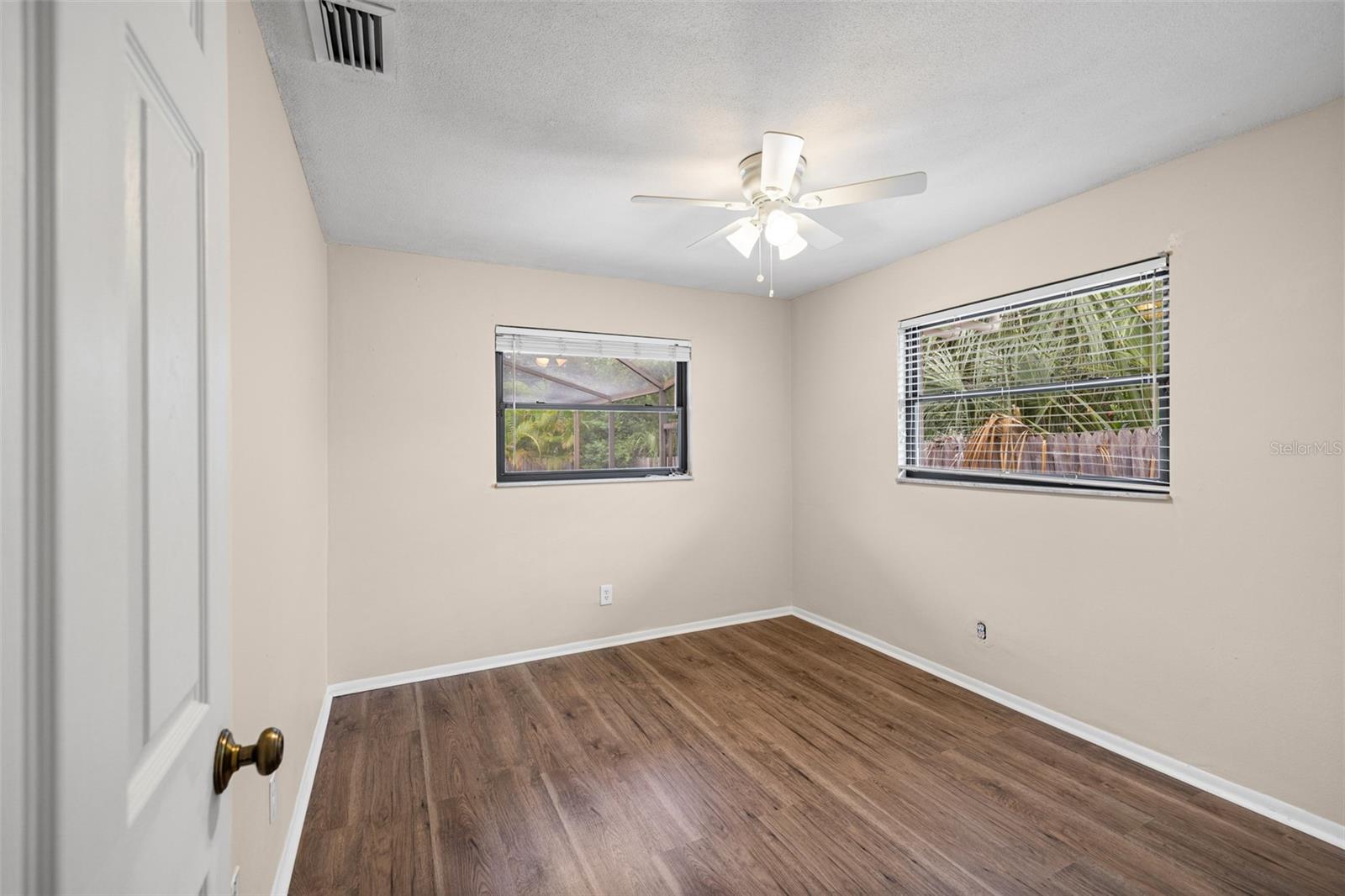 1570 HIGH BLUFF DR — photo 44