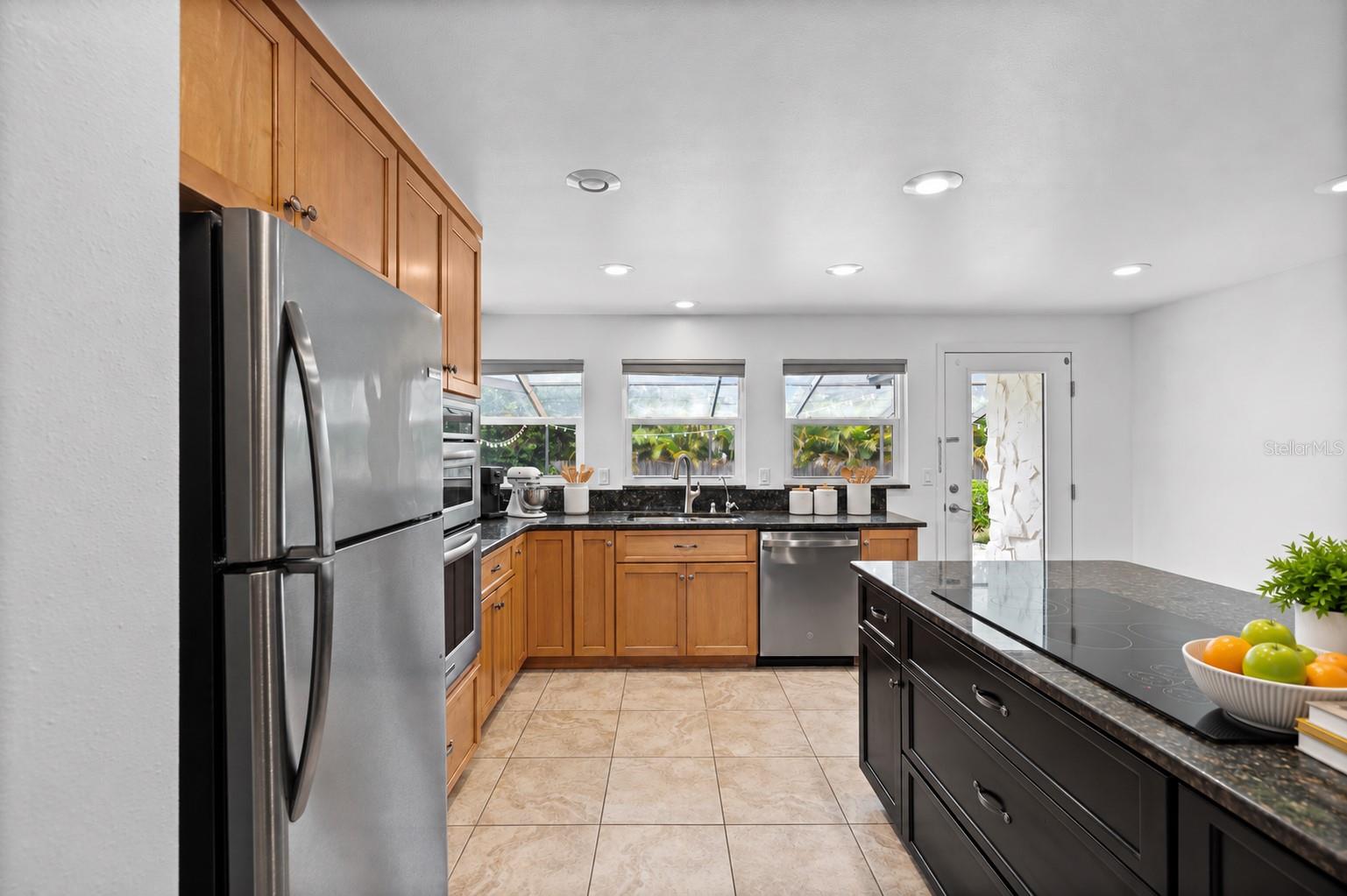 1570 HIGH BLUFF DR — photo 24