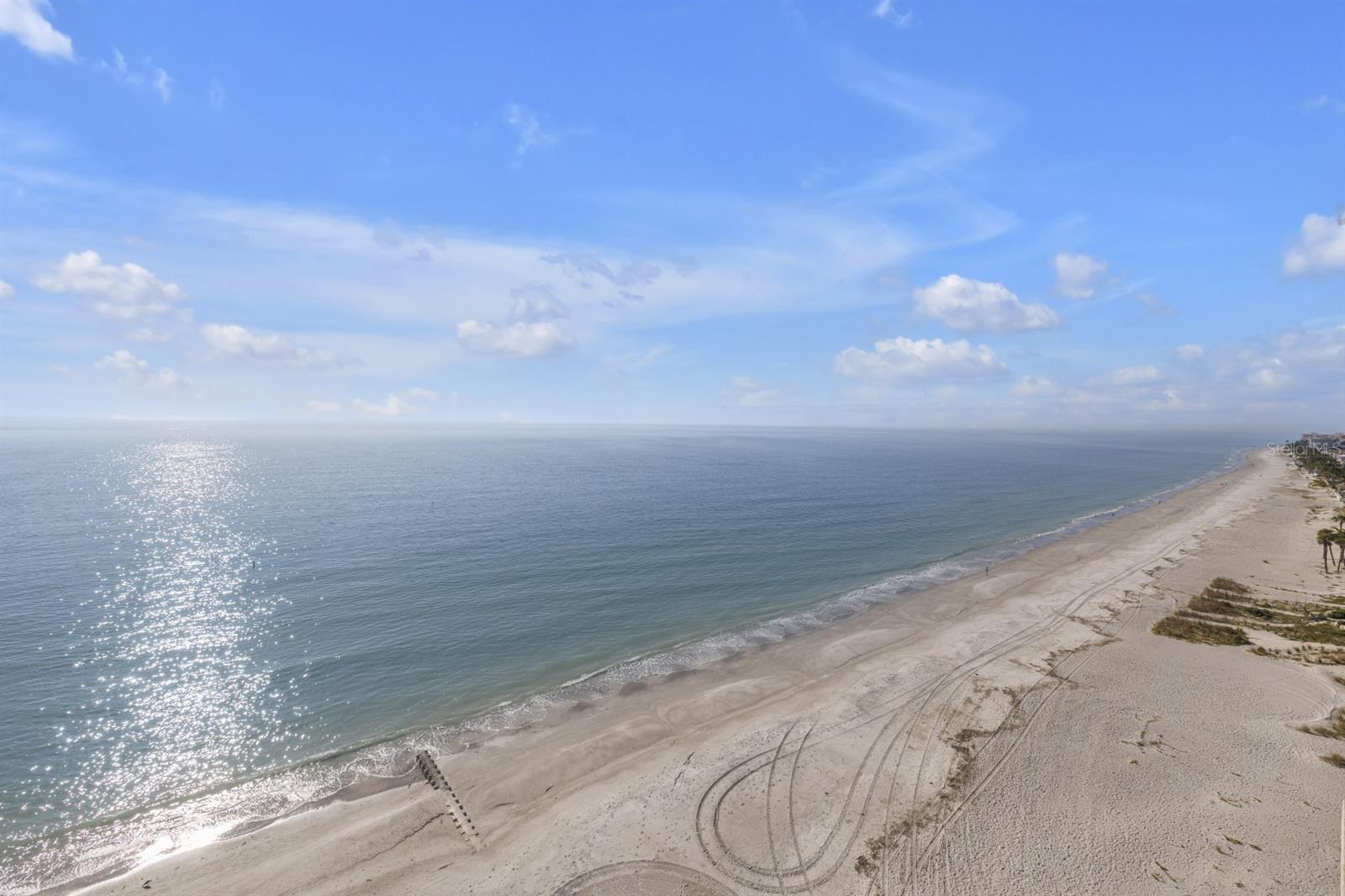 15462 GULF BLVD #1006 — photo 32