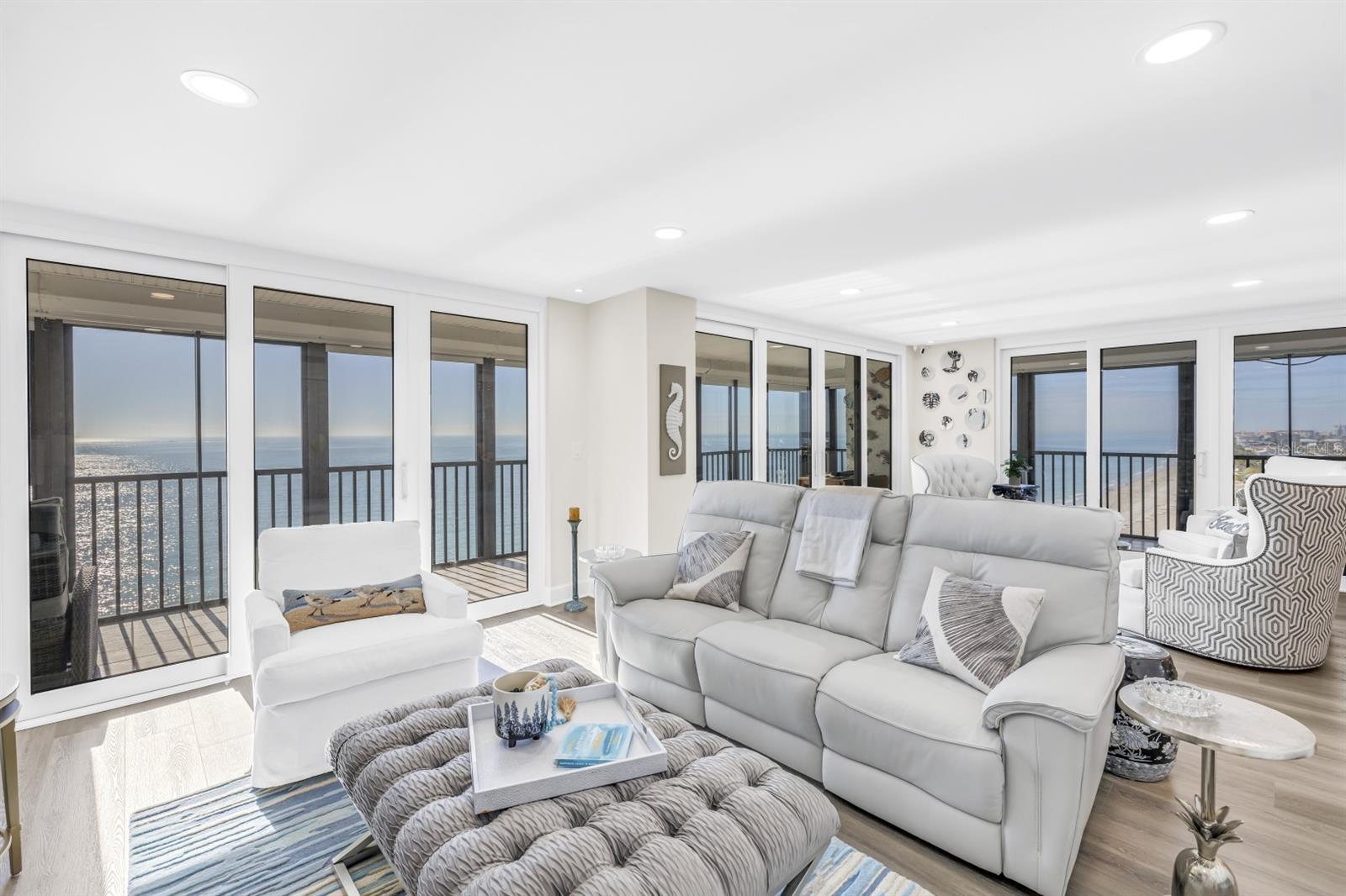 15462 GULF BLVD #1006 — photo 2