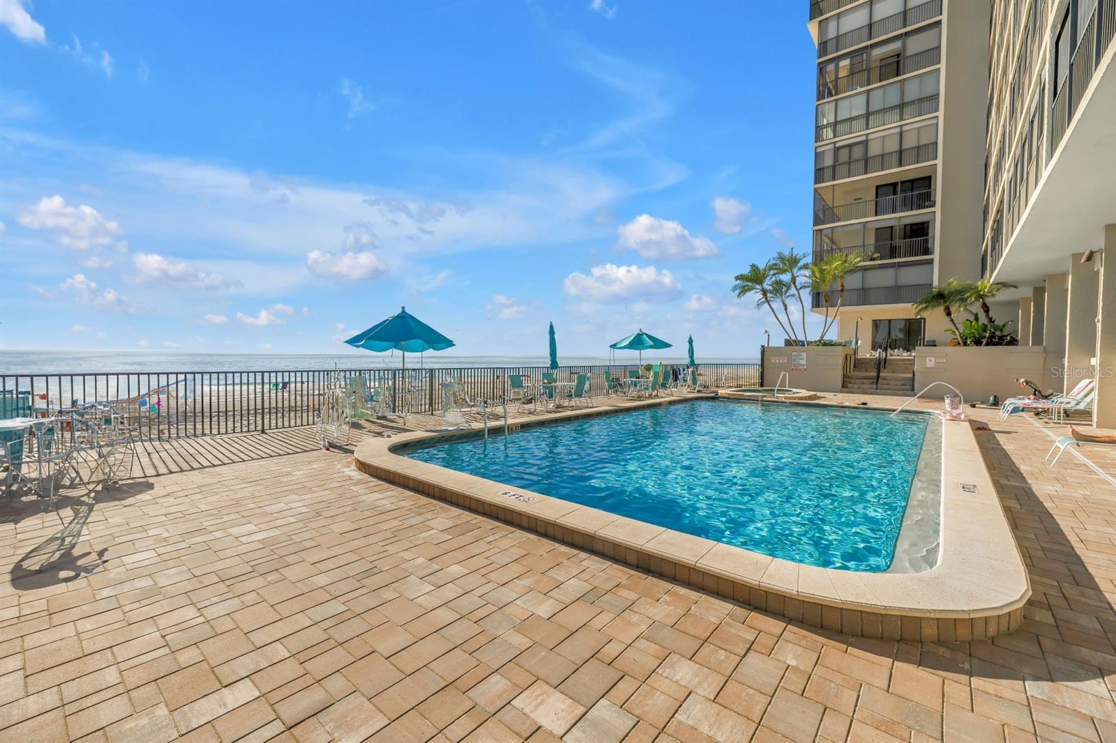 15462 GULF BLVD #1006 — photo 36