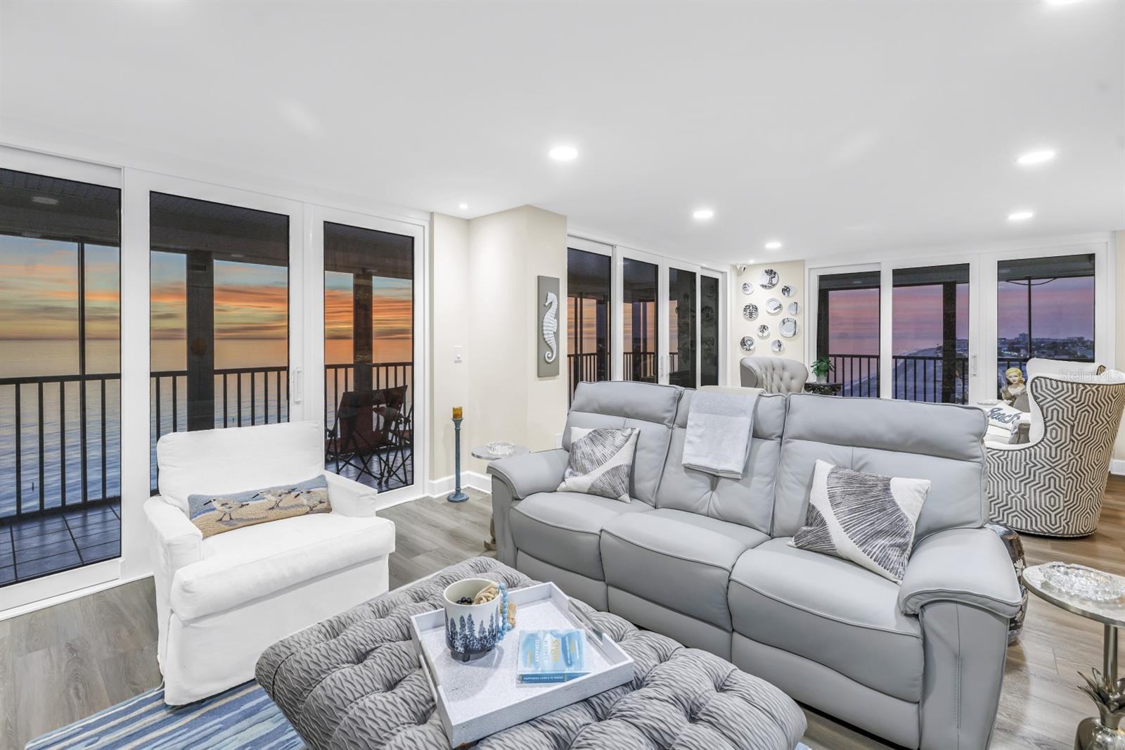 15462 GULF BLVD #1006 — photo 31