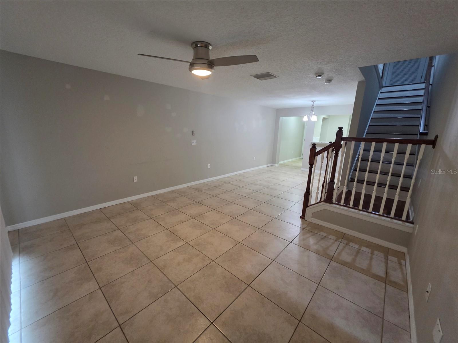 8110 SILENT CREEK DR — photo 8