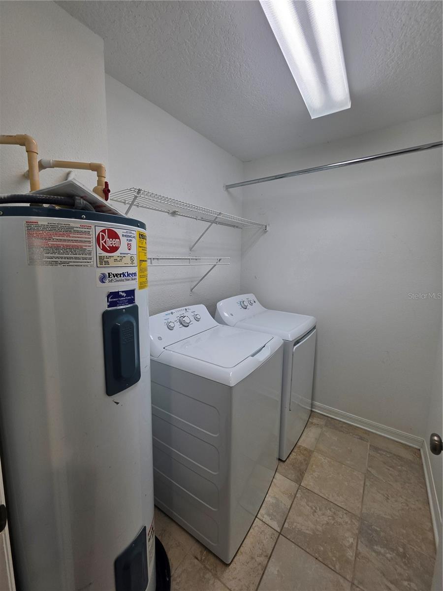 8110 SILENT CREEK DR — photo 11