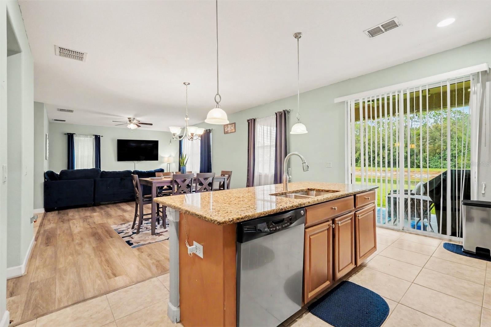 20443 AUTUMN FERN AVE — photo 14