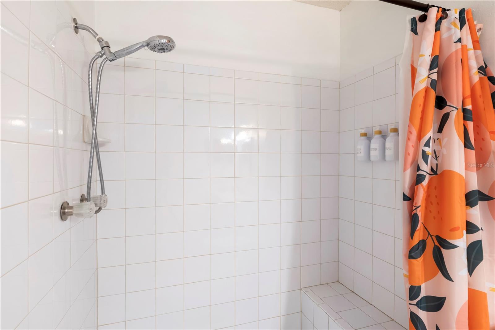 4018 SANDPOINTE DR — photo 38