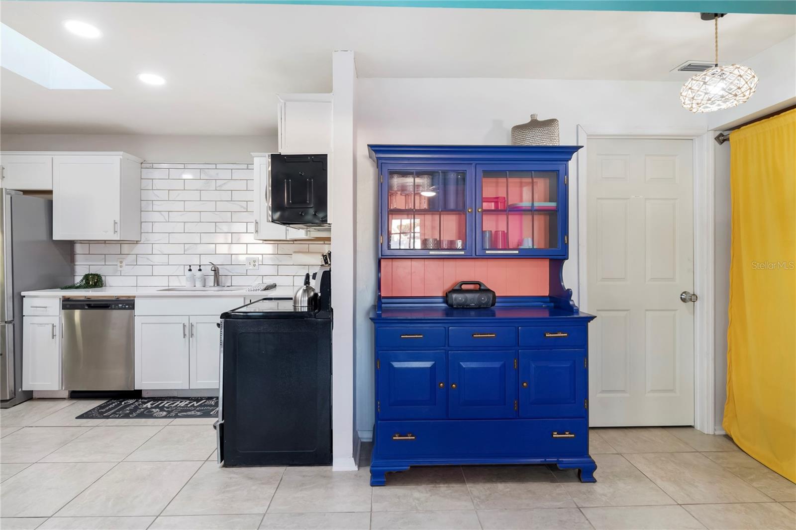 4018 SANDPOINTE DR — photo 9