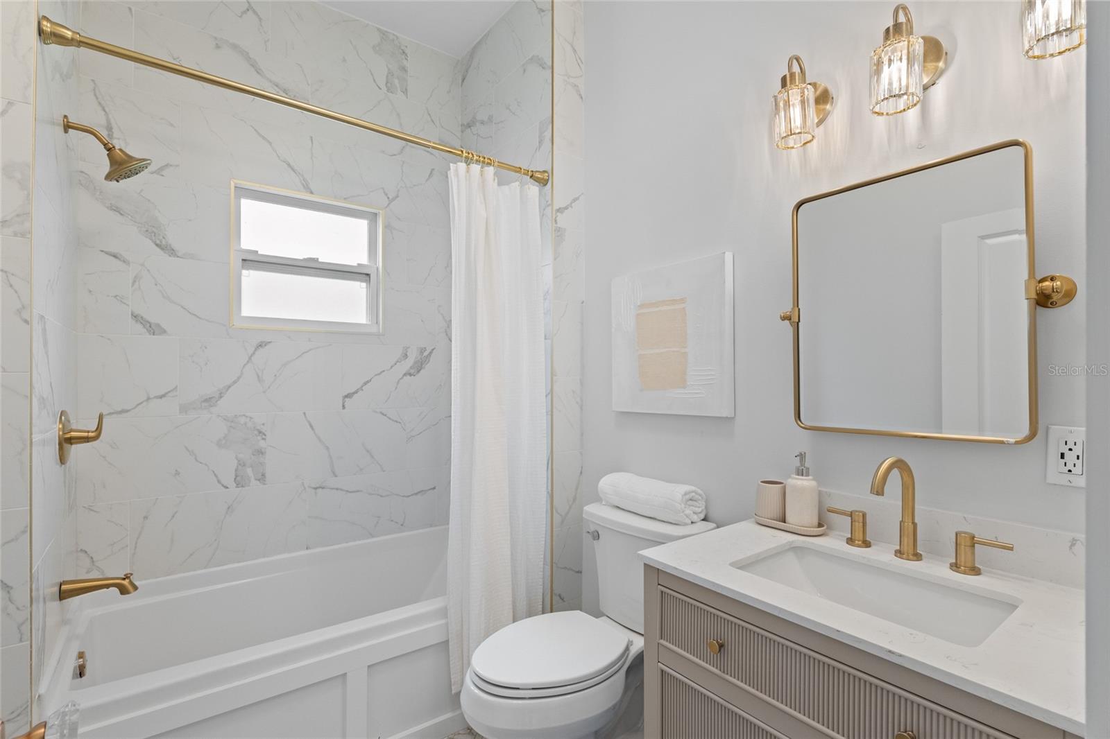 2410 W JETTON AVE — photo 16