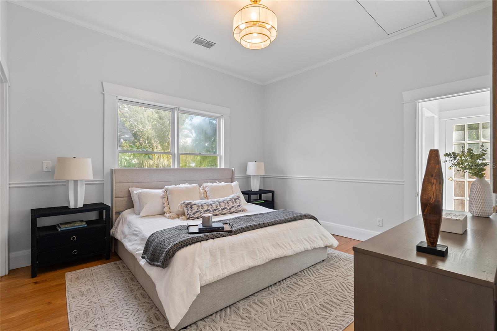 2410 W JETTON AVE — photo 12