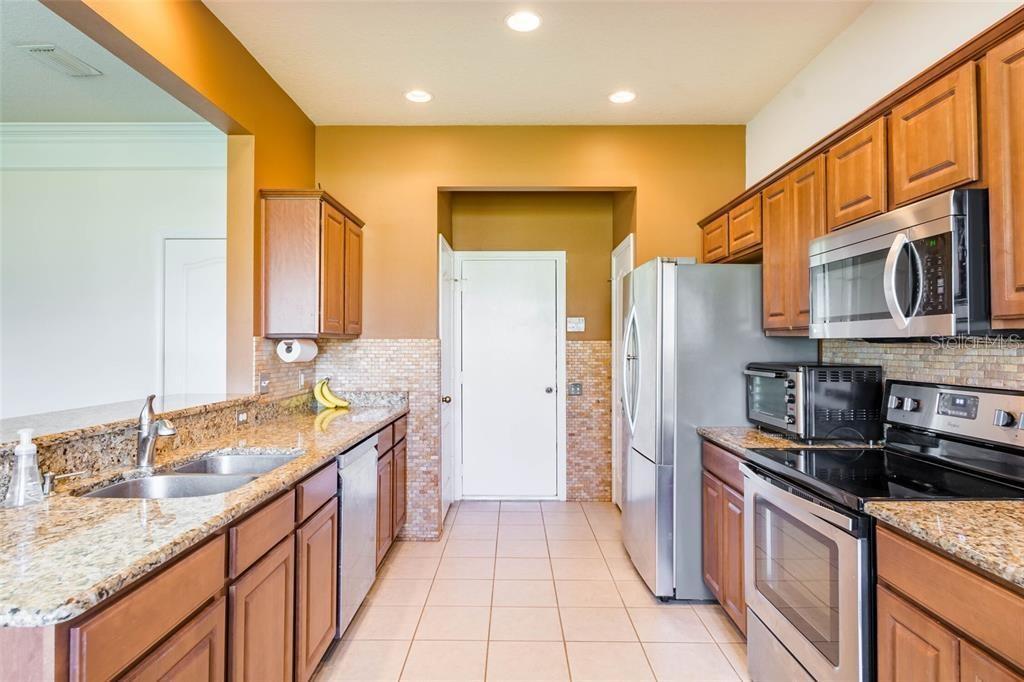 4616 BARNSTEAD DR — photo 6