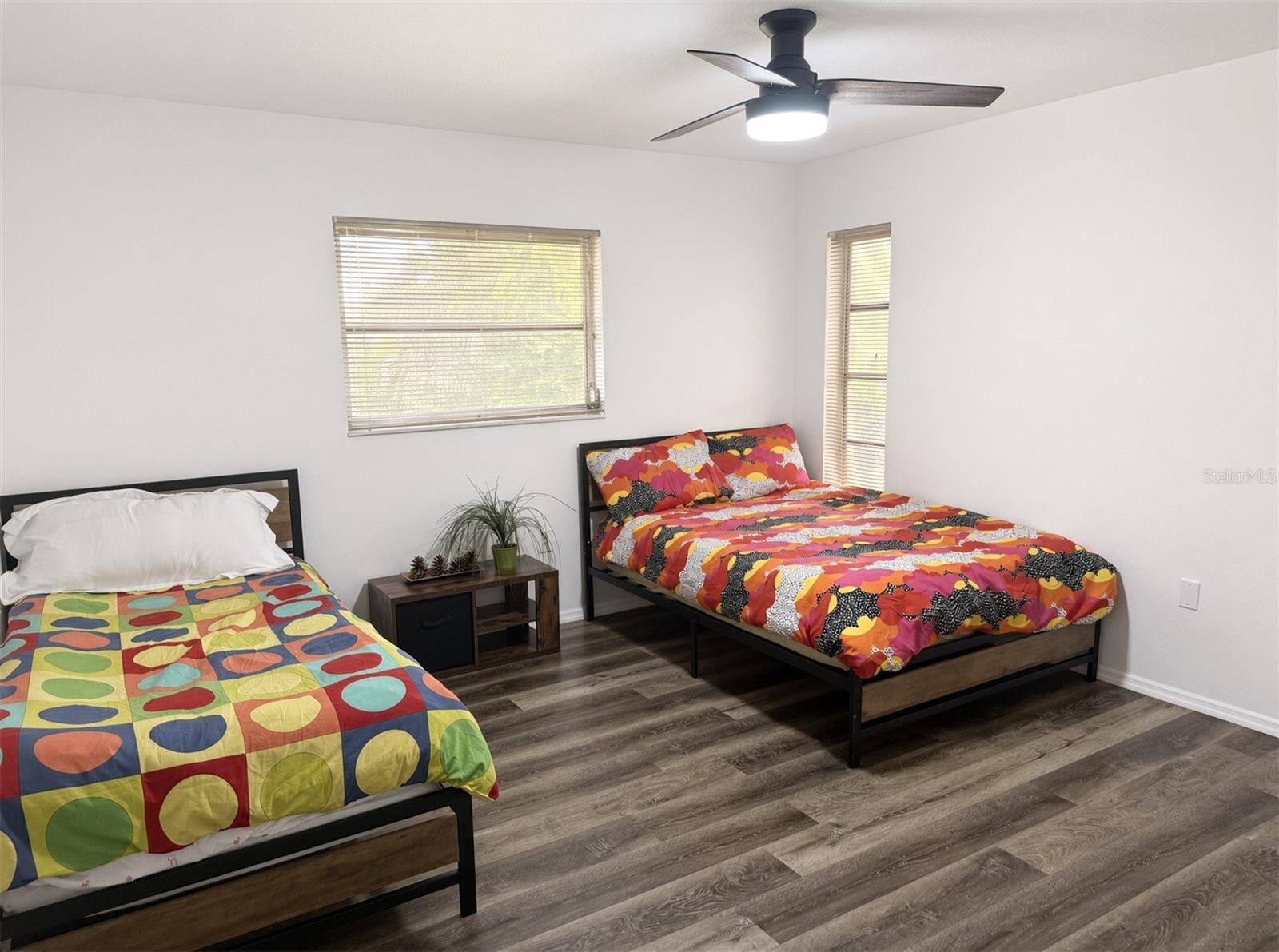 470 RUBENS DR E — photo 18
