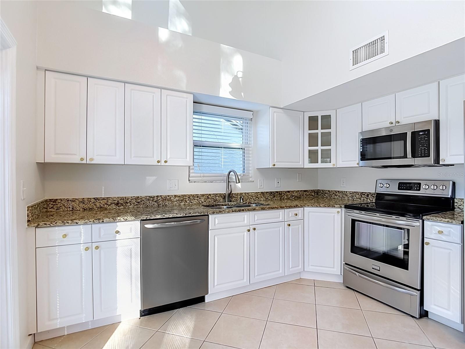 607 BREEZEWAY CT — photo 13