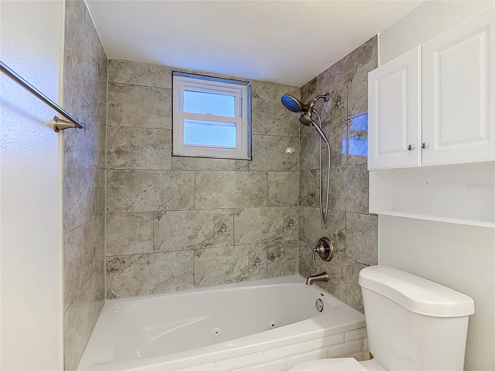 607 BREEZEWAY CT — photo 22