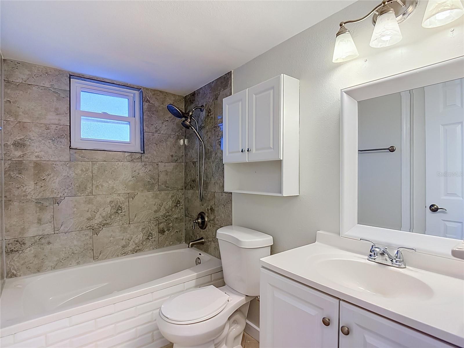 607 BREEZEWAY CT — photo 23