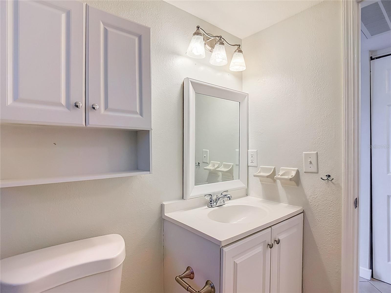 607 BREEZEWAY CT — photo 24