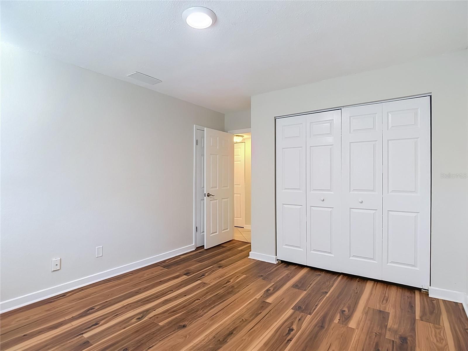 607 BREEZEWAY CT — photo 19