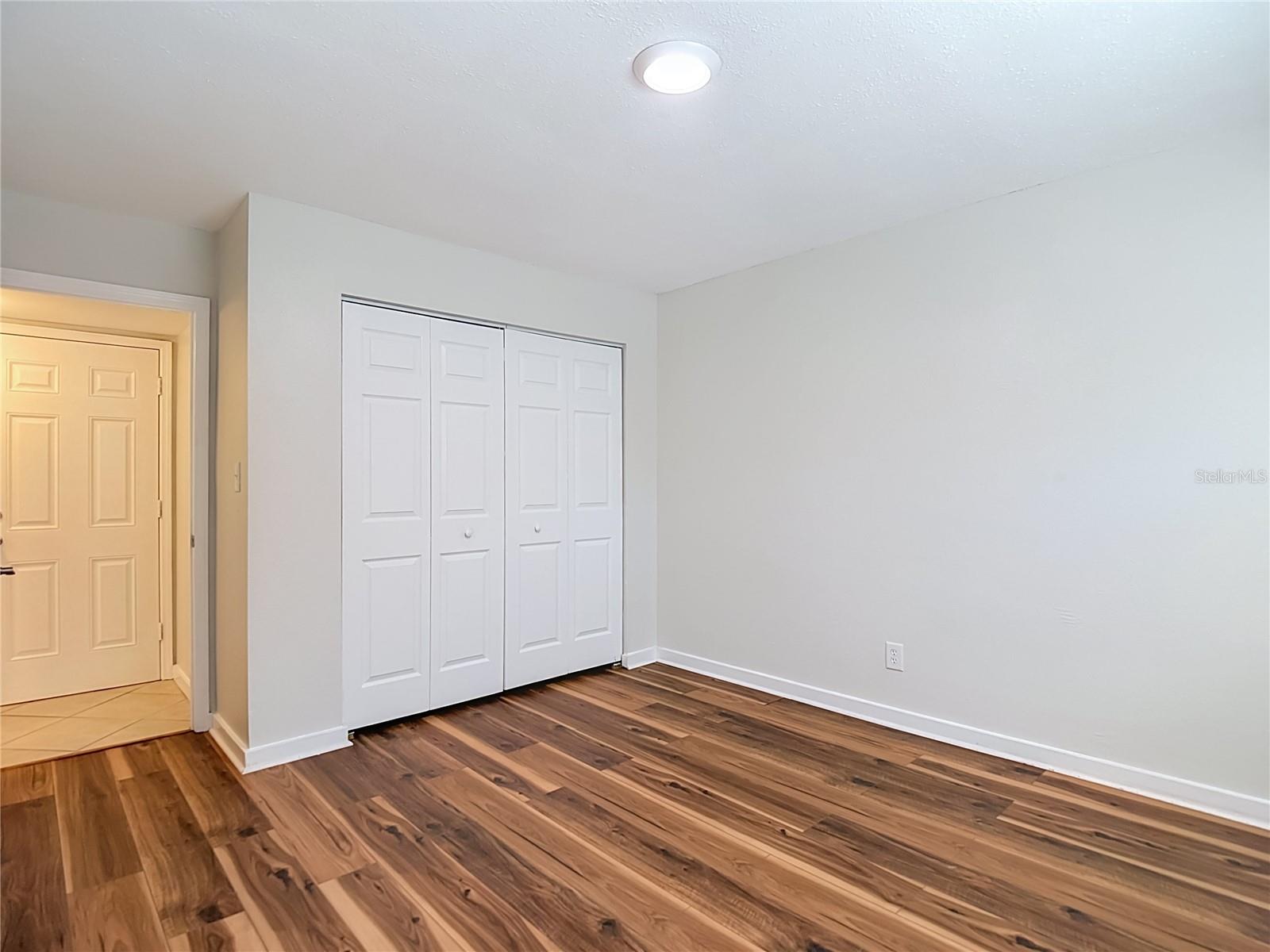 607 BREEZEWAY CT — photo 17