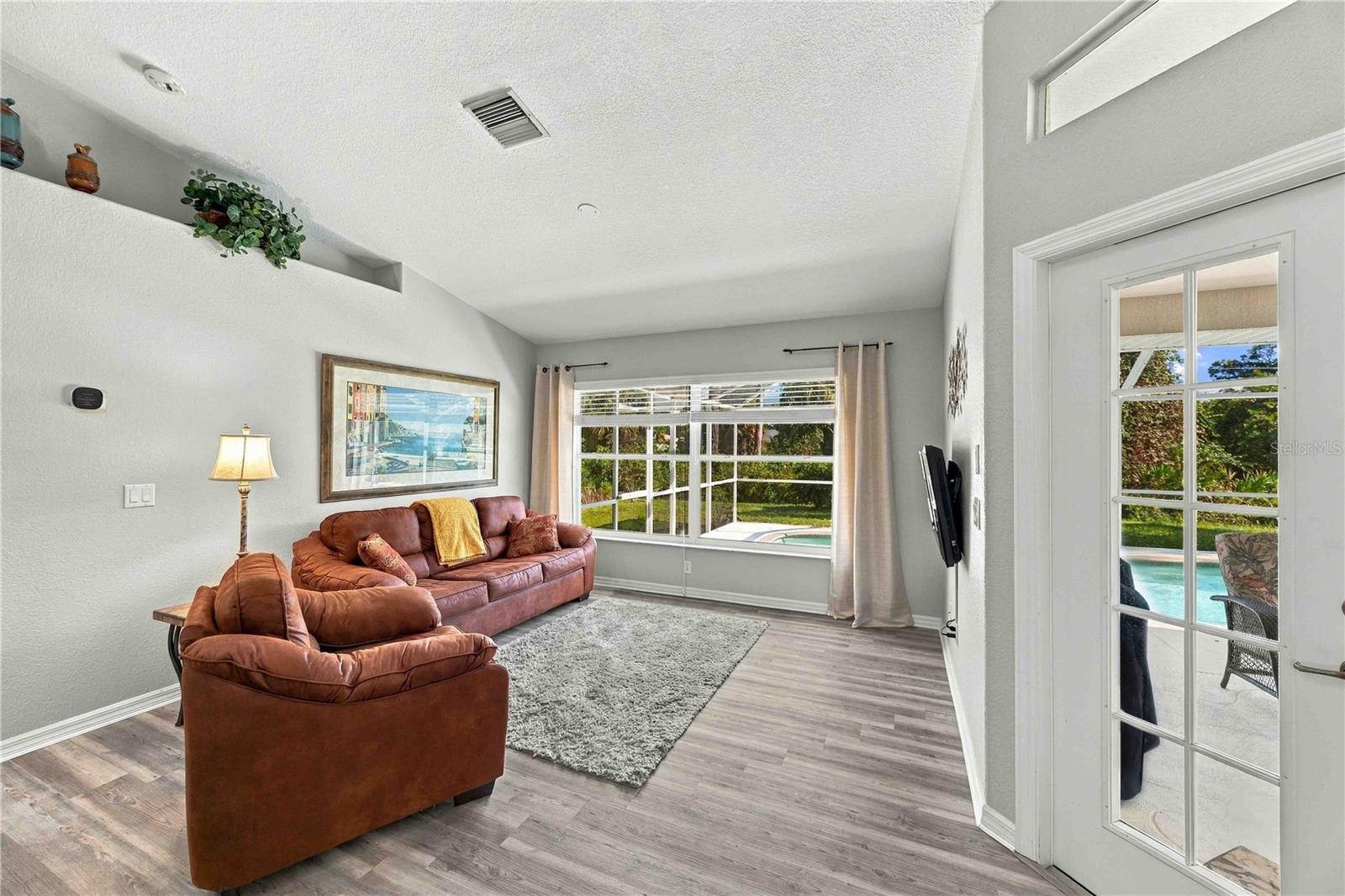 4840 FOXHALL RD — photo 23
