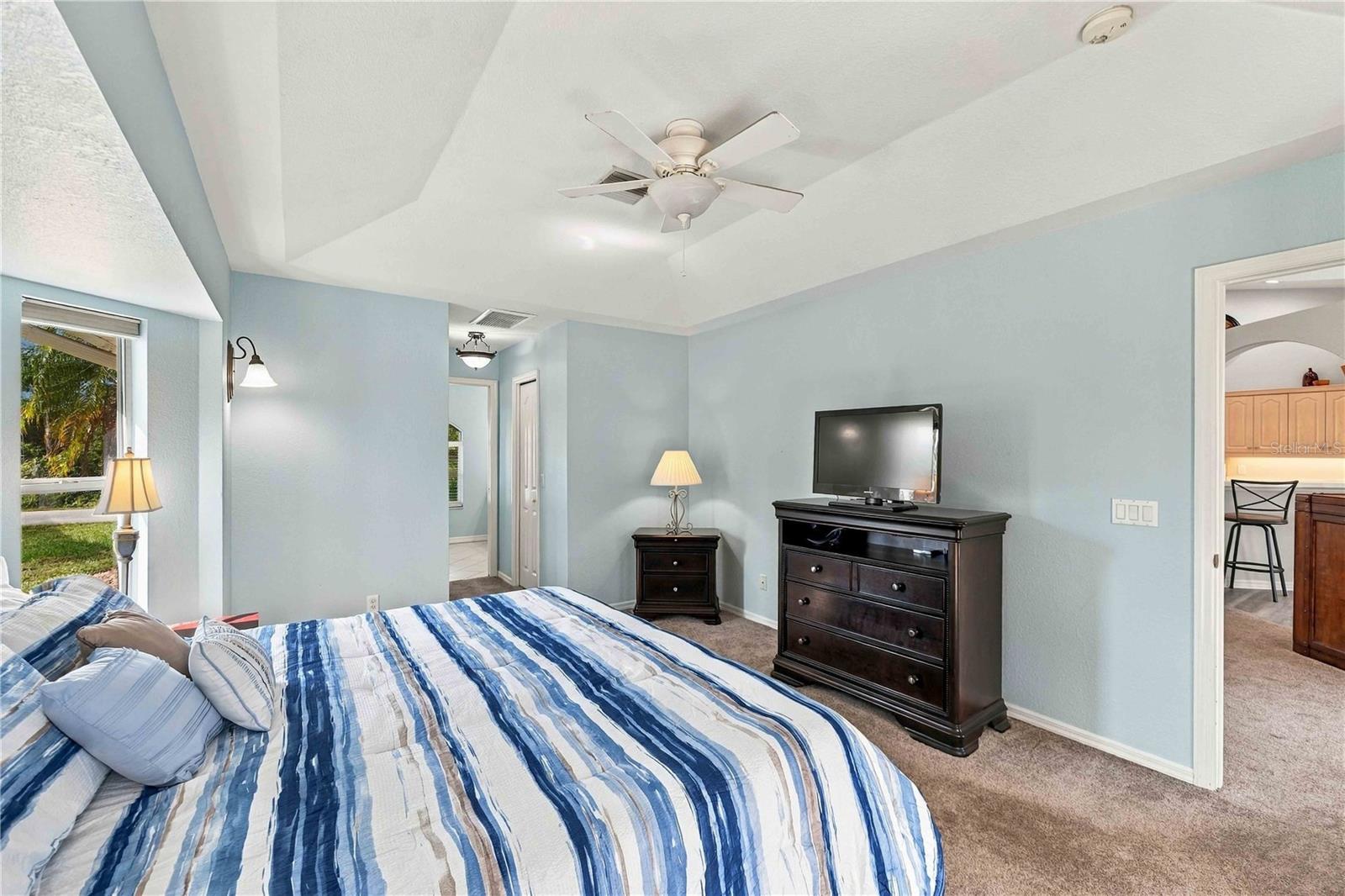4840 FOXHALL RD — photo 33