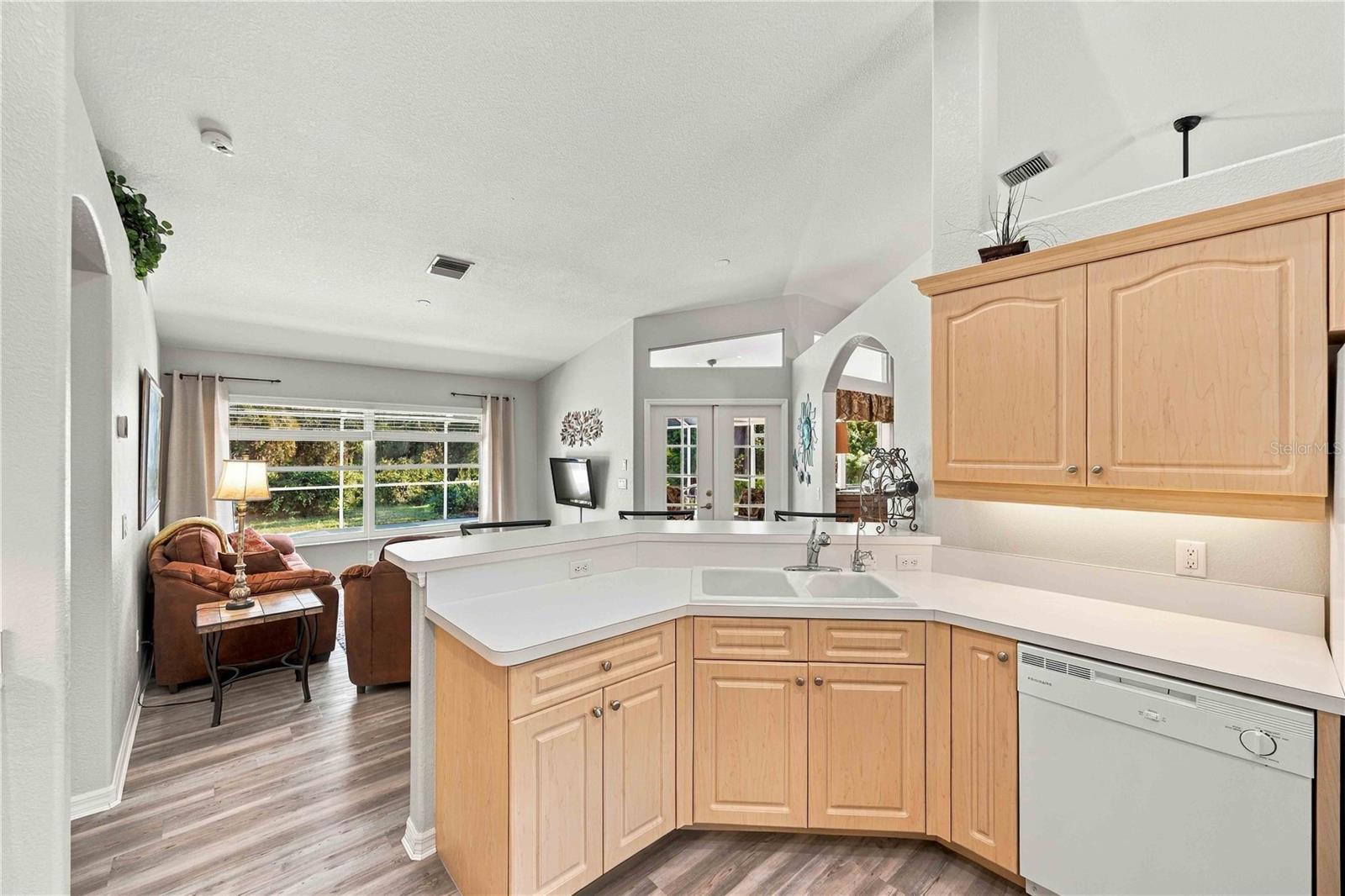4840 FOXHALL RD — photo 18