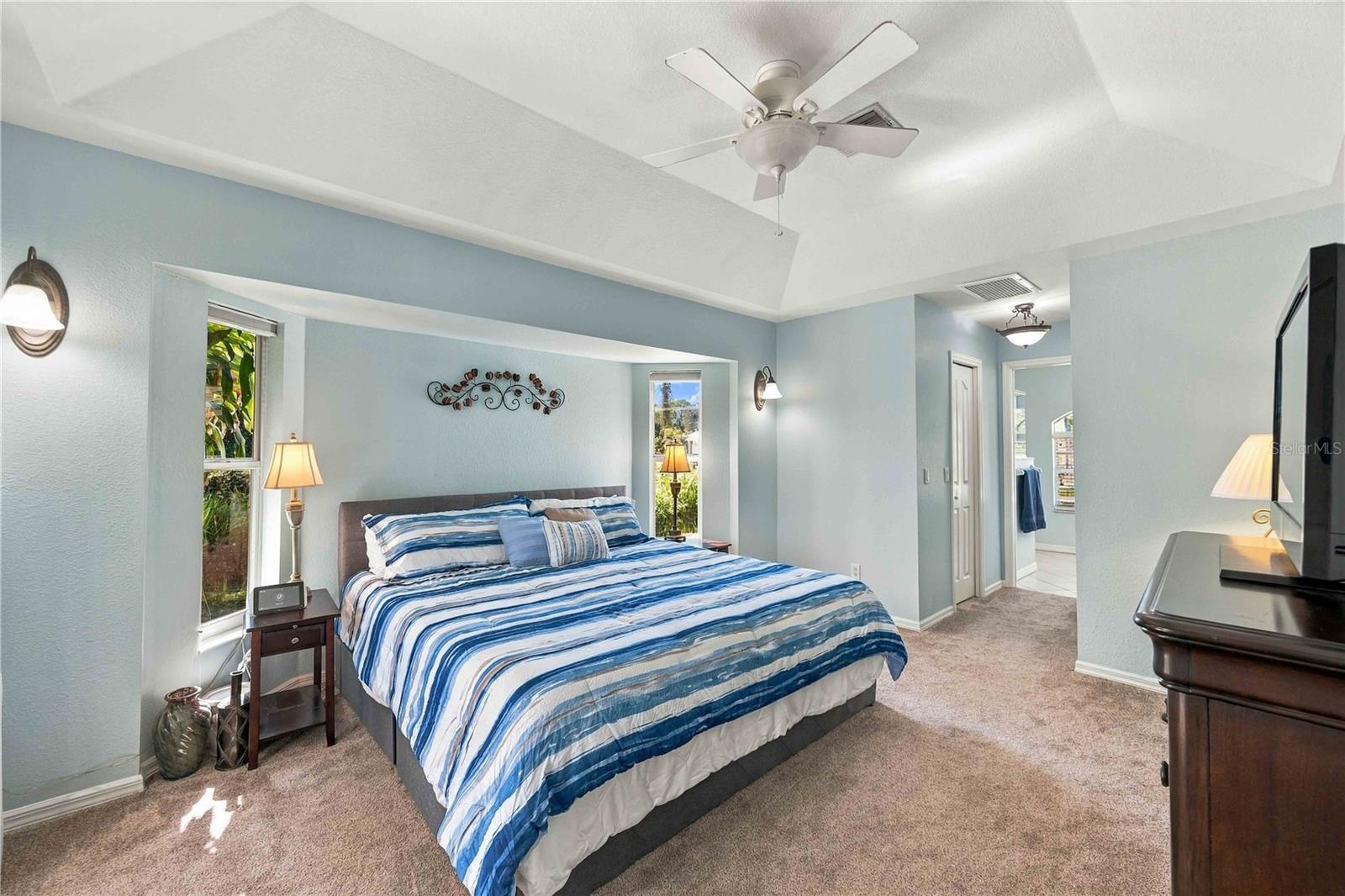 4840 FOXHALL RD — photo 32