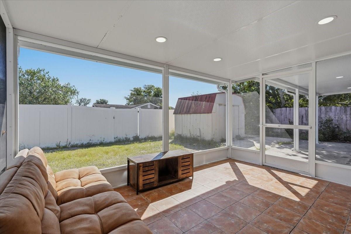 7603 WOODLAND OAKS CT — photo 26