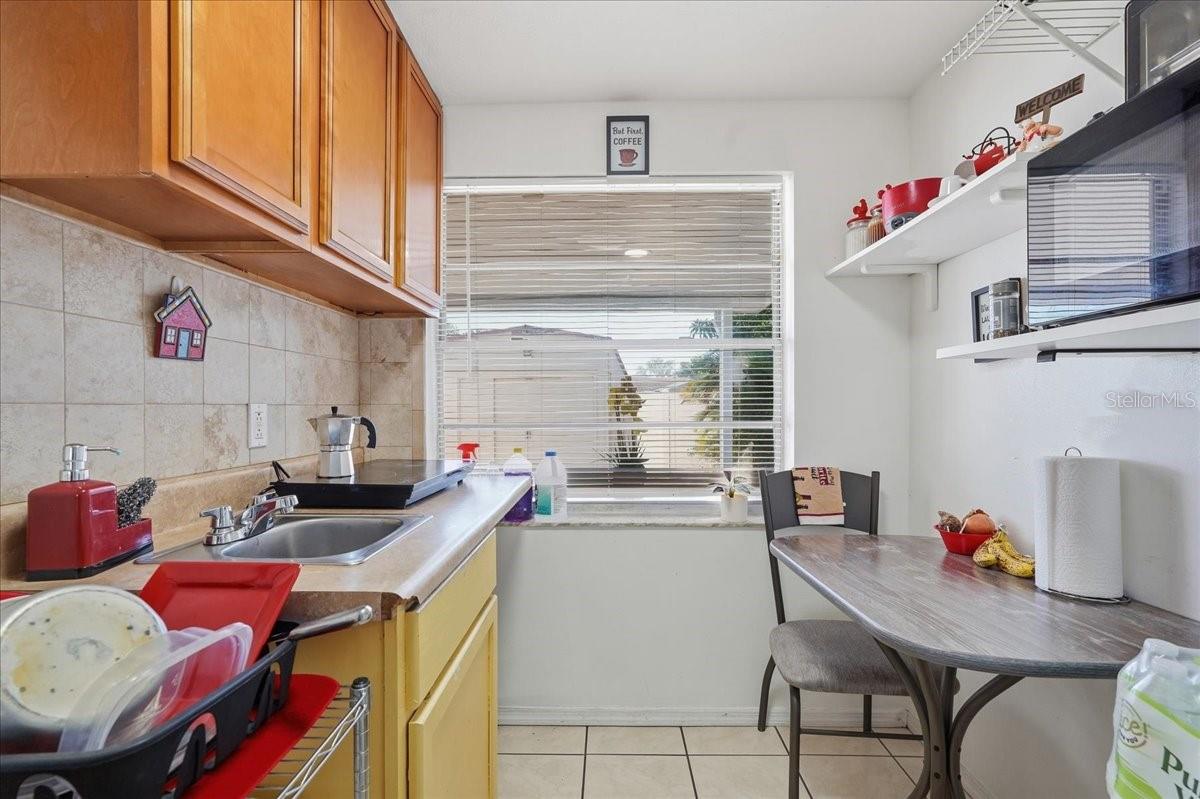 7603 WOODLAND OAKS CT — photo 38