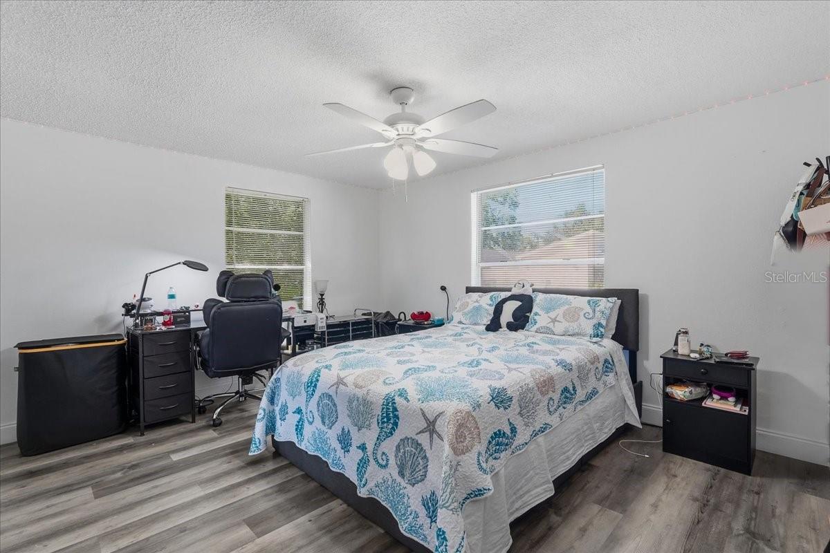 7603 WOODLAND OAKS CT — photo 25