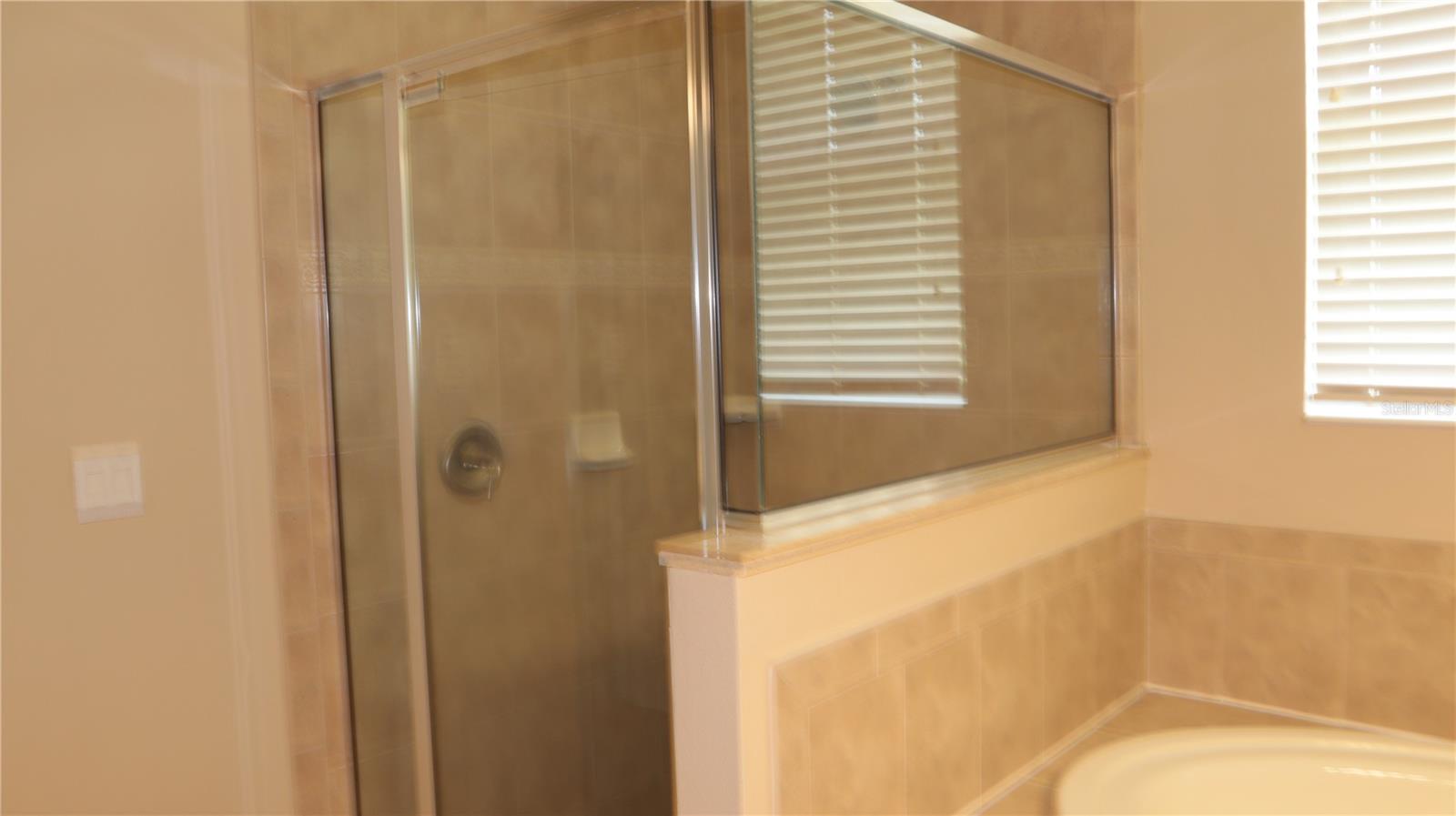 2552 HOBBLEBRUSH DR — photo 18