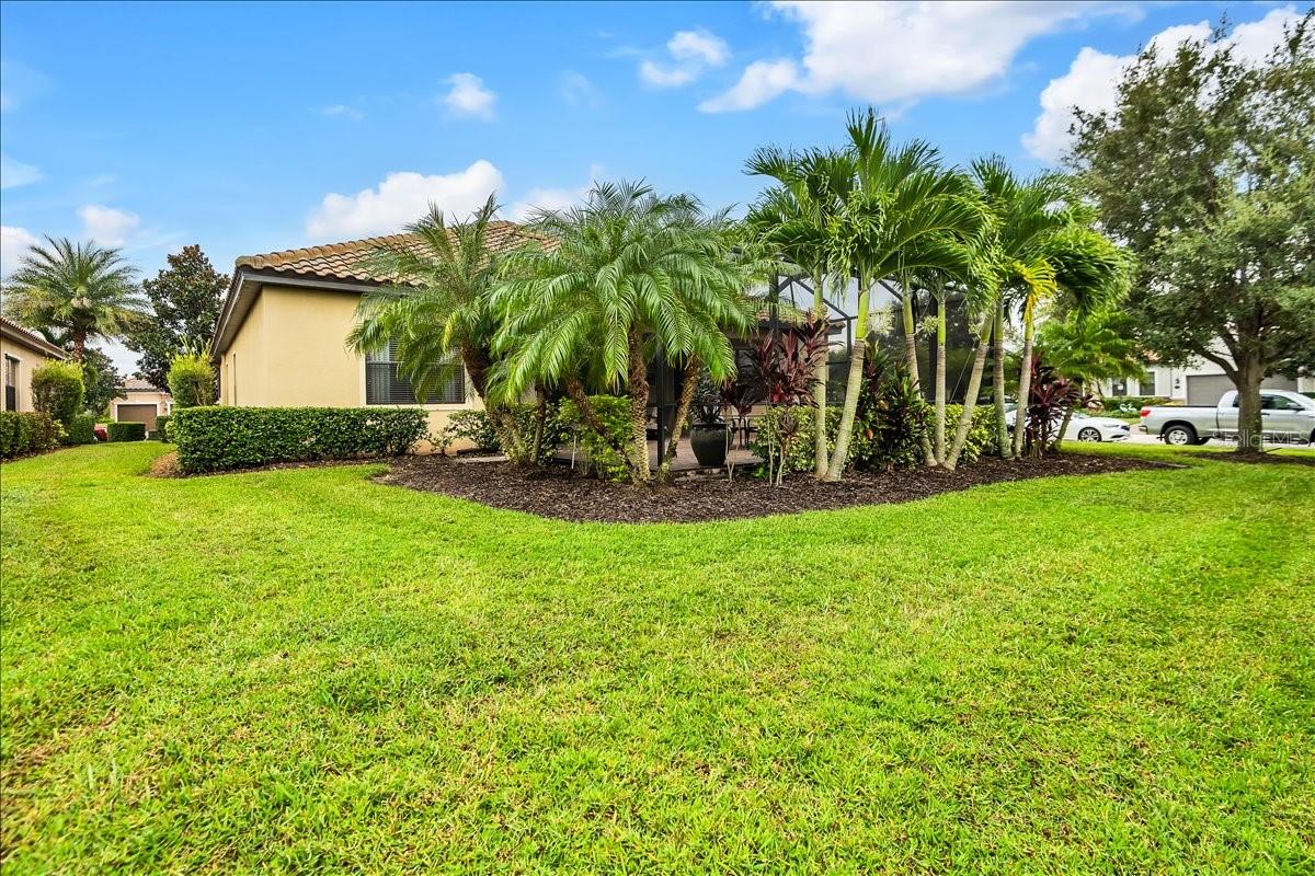13003 BELKNAP PL — photo 36