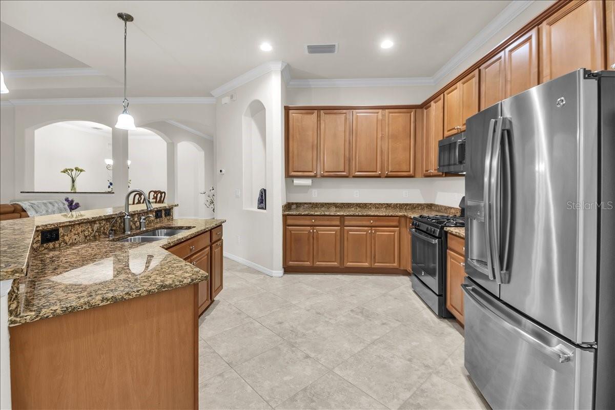 13003 BELKNAP PL — photo 9