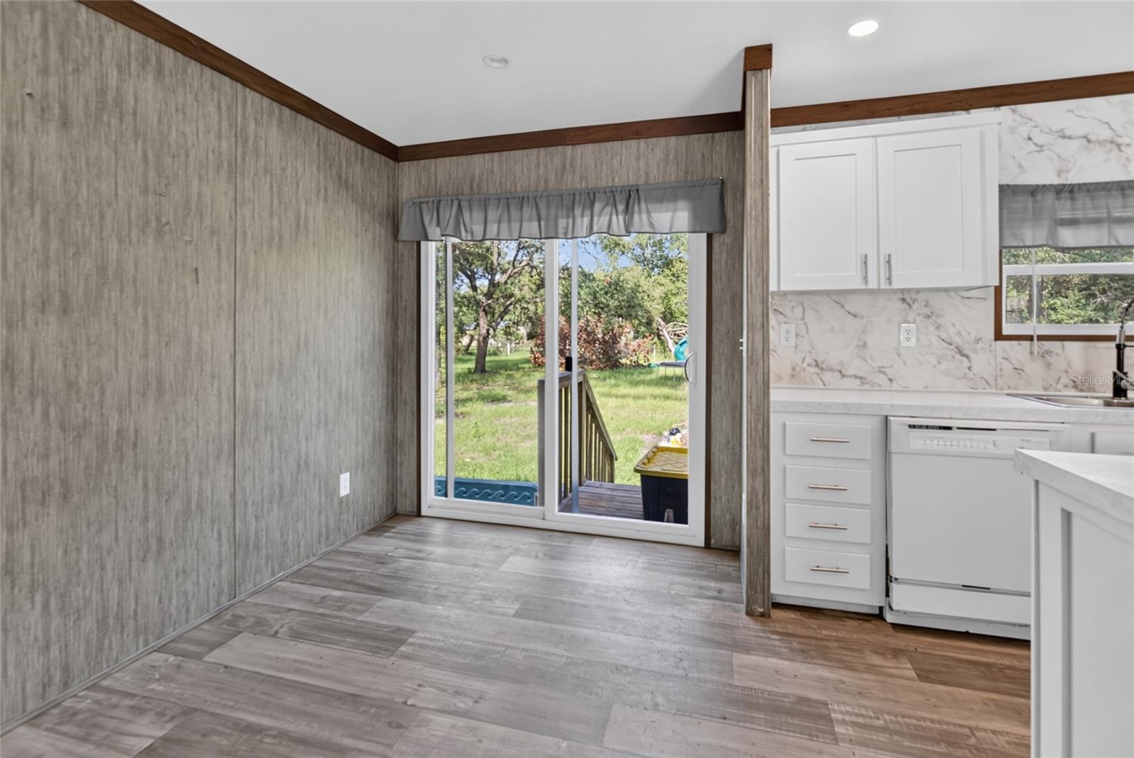 17538 EVELYN CT — photo 14
