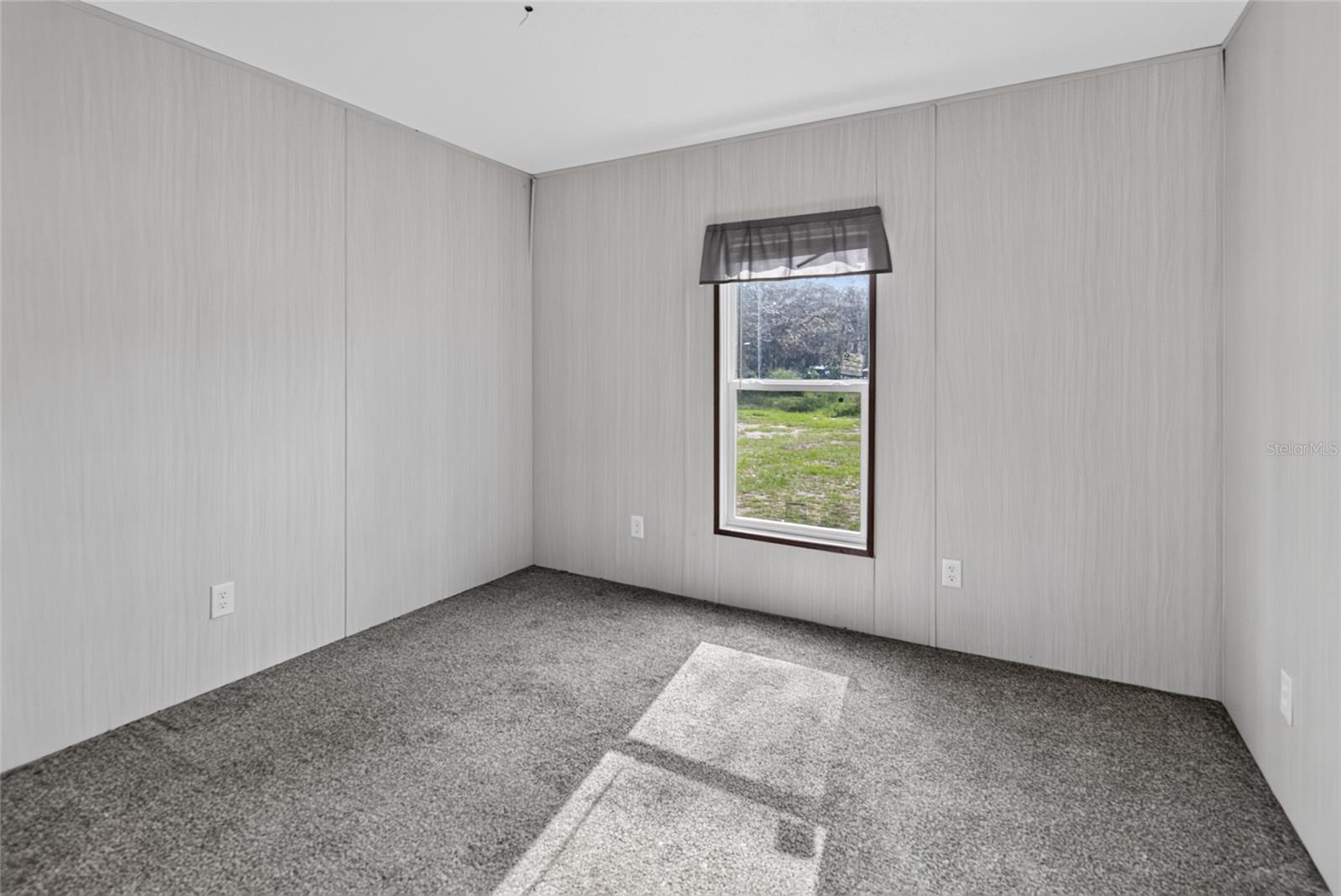 17538 EVELYN CT — photo 12