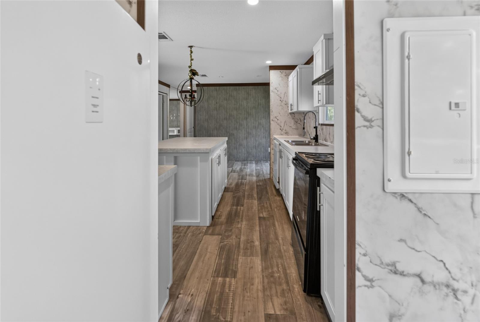 17538 EVELYN CT — photo 16