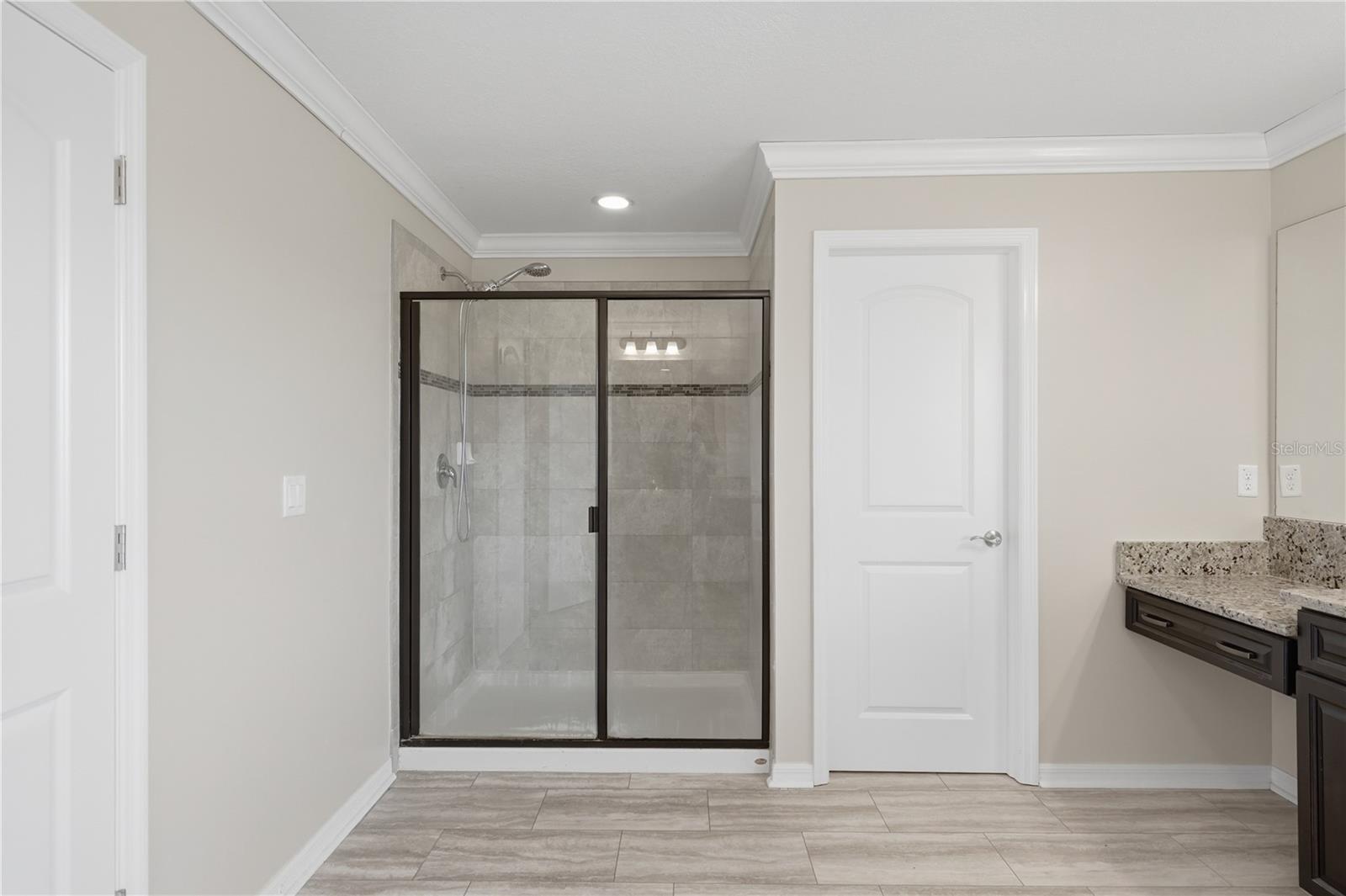 9307 PARISIAN CT — photo 17