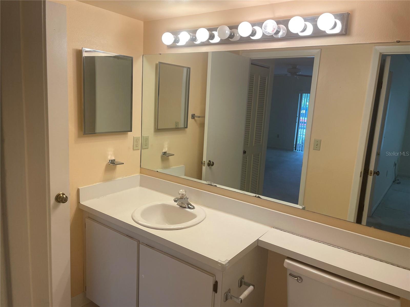 2642 PINE RIDGE WAY S #D1 — photo 21