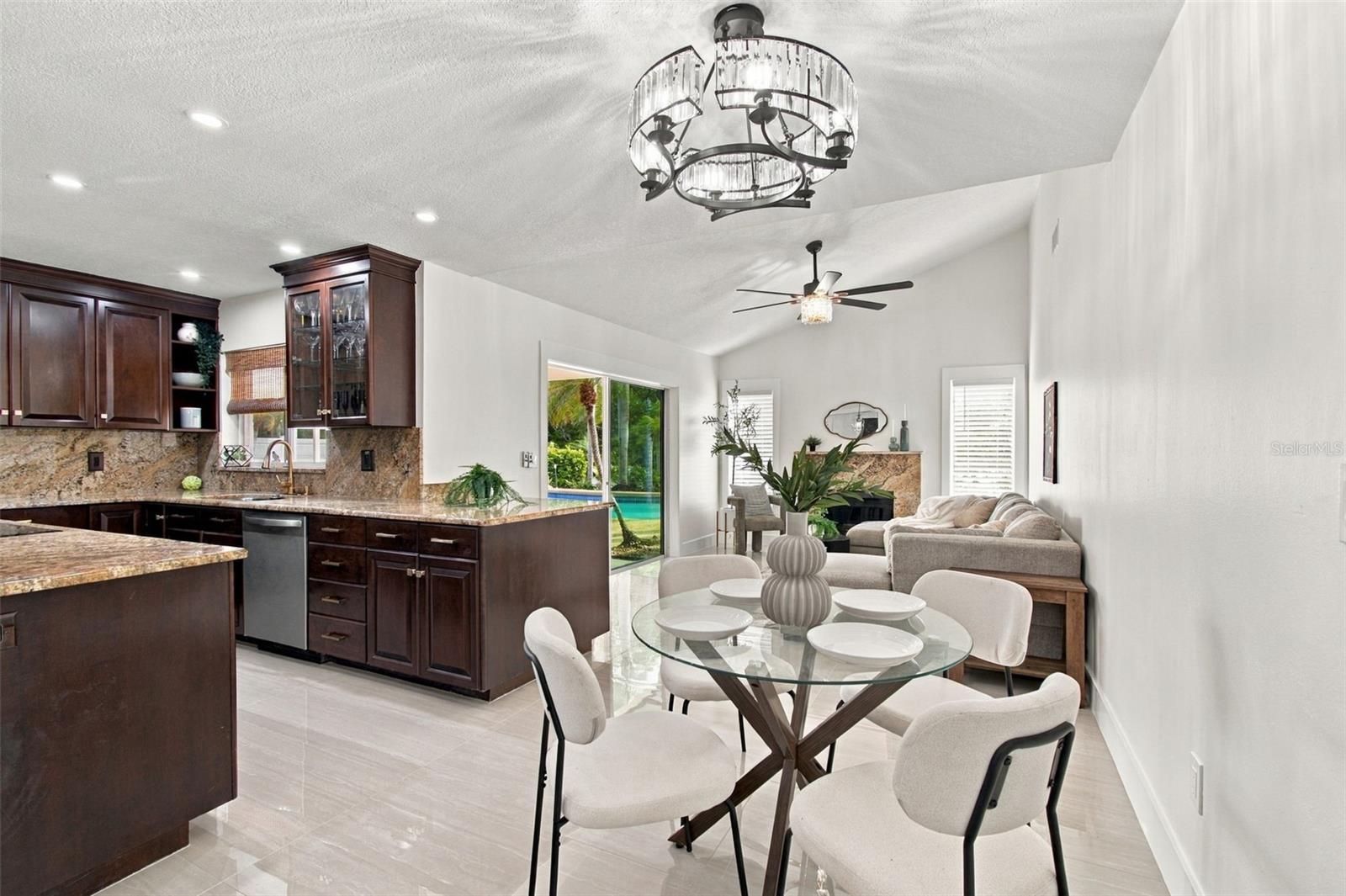 15113 ALEXIS DR — photo 14