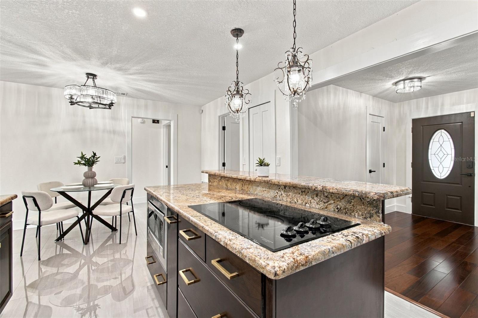 15113 ALEXIS DR — photo 15