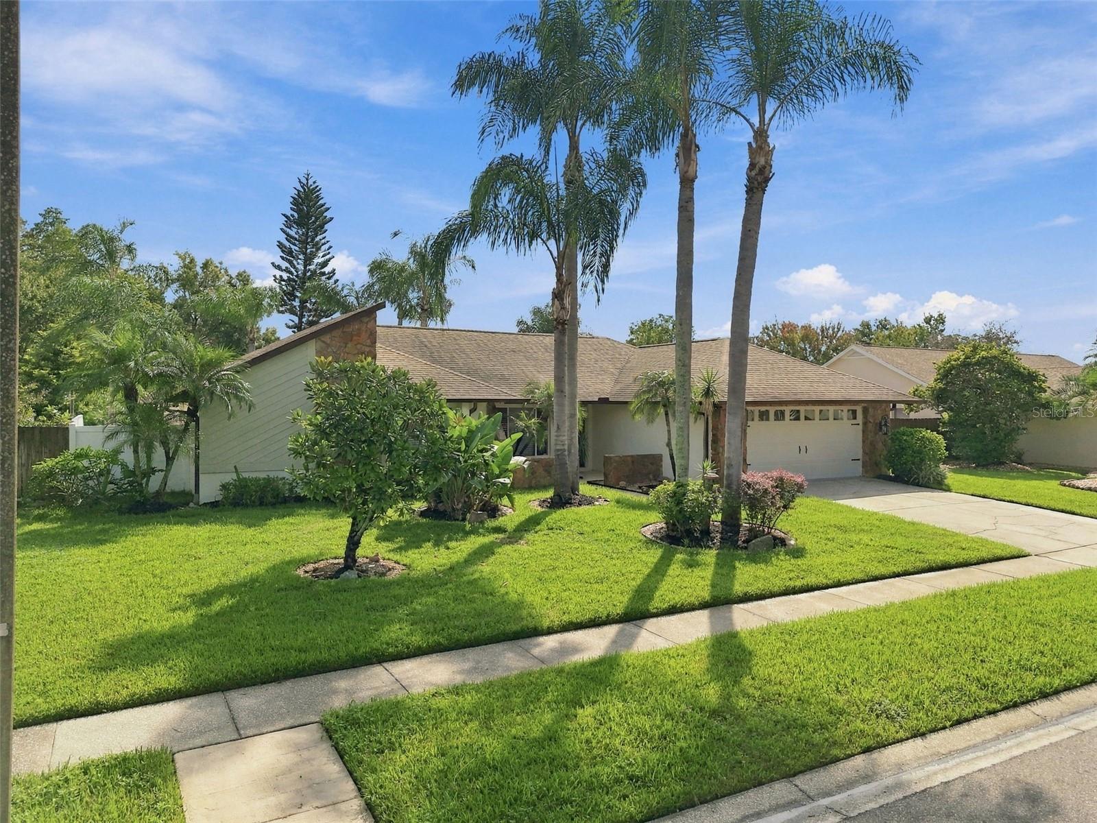 15113 ALEXIS DR — photo 3