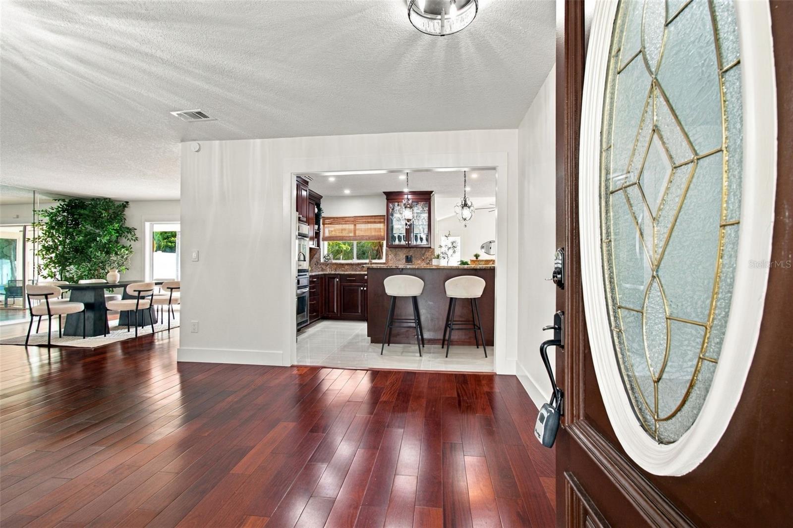15113 ALEXIS DR — photo 9